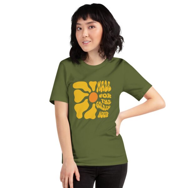 Made for the Golden Hour Retro Sunflower T-Shirt – Vintage Aesthetic Tee for Sunset Lovers